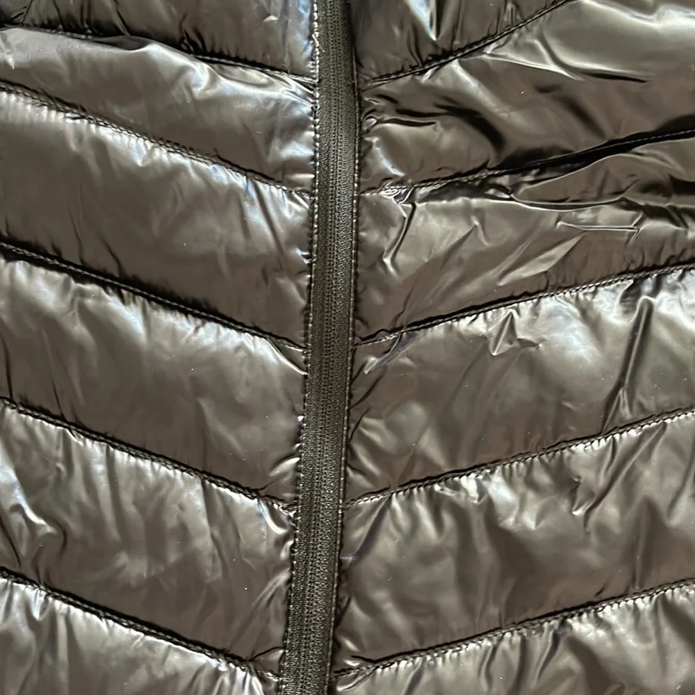 Uniqlo Ultra Light Down extra warm black jacket w/pockets front zipper like new - Picture 2 of 11